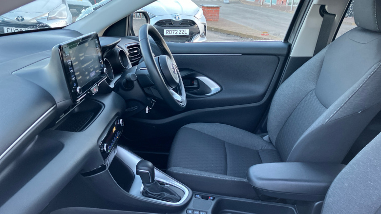 Toyota Yaris 1.5 Hybrid Design 5dr CVT Hybrid Hatchback